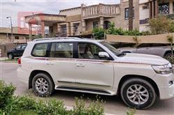 تۆیۆتا لاند کروزەر